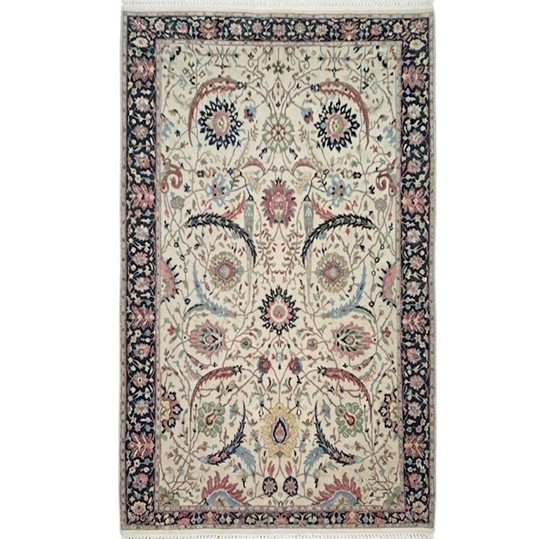 Hand Knotted Traditional Stylish Carpet